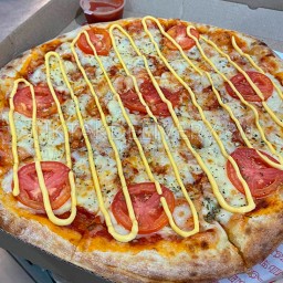 Пицца "Сырный чикен"