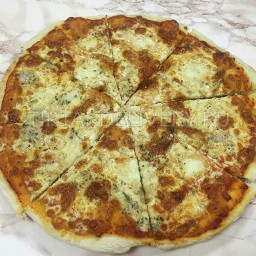 Пицца "Кватро Формаджи"